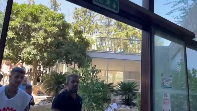 Bodrum'da iki otelin çalışanları yaklaşık iki aydır maaş alamayınca eylem başlattı