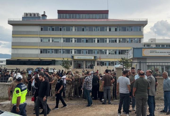 Tartıştığı öğretmen amcasını okul bahçesinde öldürdü