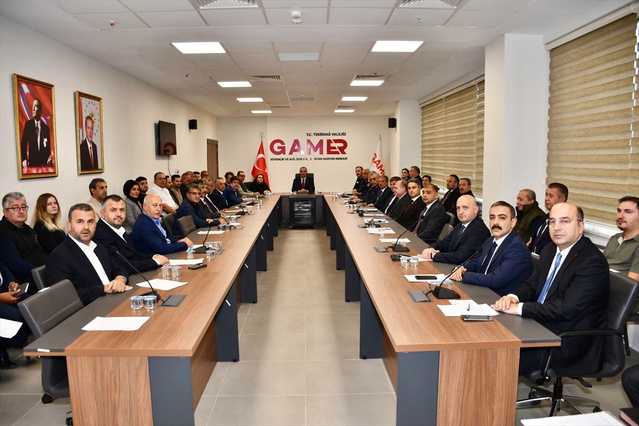 Tekirdağ'da sokak hayvanları toplantısında kısırlaştırma çalışmaları ele alındı