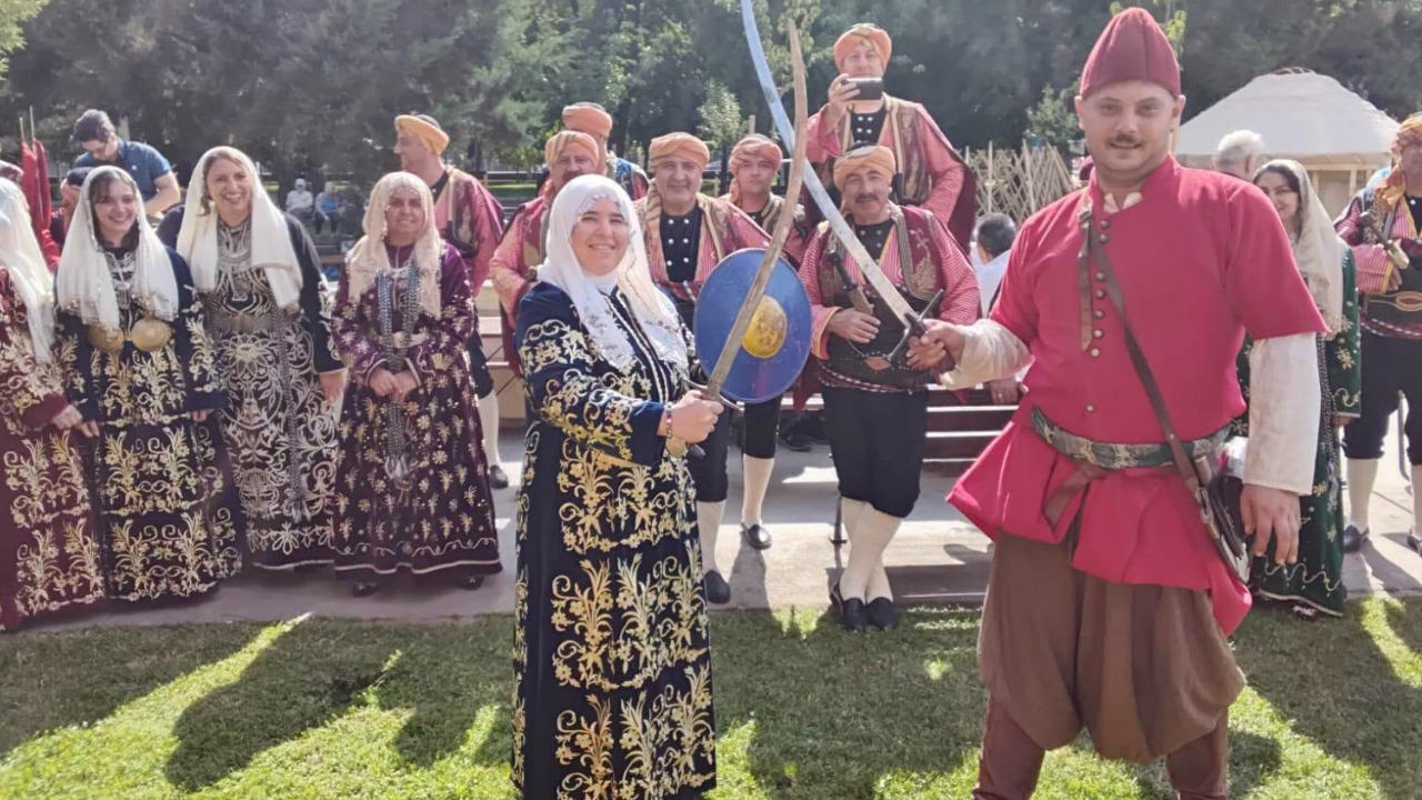 Ankara’nın Seymenleri ve Bacıerenleri Romanya’da sahne aaldı