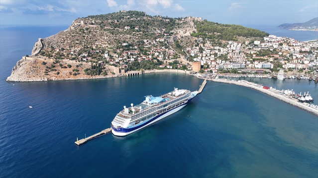 Marmaris'ten Alanya'ya gelen Marella Discovery 1765 turist getirdi