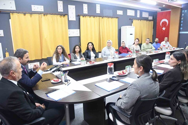 Eskişehir'de öğrenci yurdu işleyişi Hasan Kalın başkanlığındaki toplantıda görüşüldü