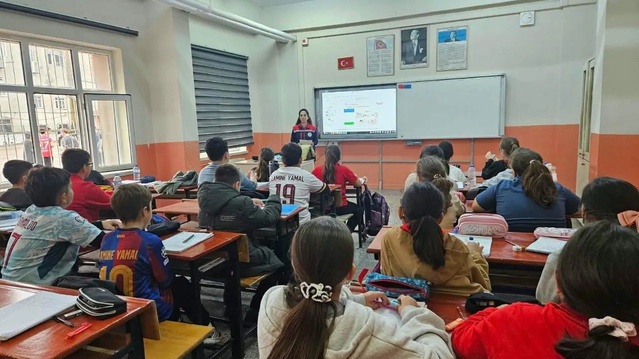 Sinop'ta öğrencilere gıda kaybı ve israfına karşı farkındalık eğitimi verildi