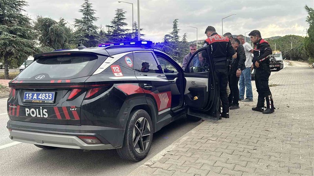 Burdur'da durdurulan plakasız motosikletin şase ve motor numarası kazınmış çıktı