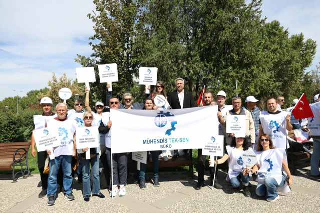 Ankara'da miting yapan Mühendis Tek-Sen Meslek Kanunu ve 3600 ek gösterge istedi