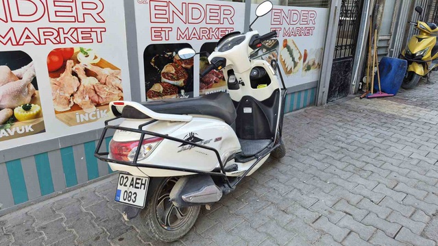 Adıyaman'da motosiklet ile otomobilin çarpıştığı kazada motosiklet sürücüsü yaralandı