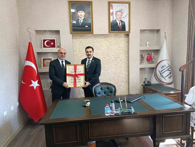 Adana'ya atanan Afyonkarahisar İl Müftüsü İmamoğlu, Bayat'ta toplantıda veda etti