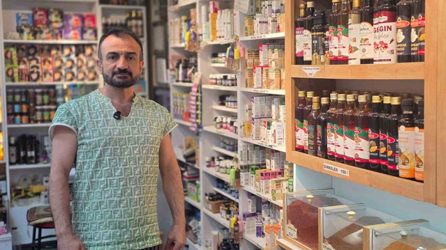 Bandırma'da soğuyan havayla aktarlarda aronya ve zencefil talebi arttı