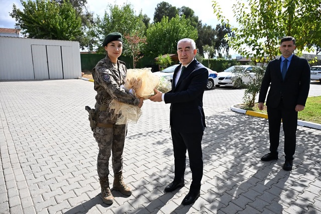 Kocaeli İl Emniyet Müdürü iken Aydın'a atanan Faruk Karaduman göreve başladı