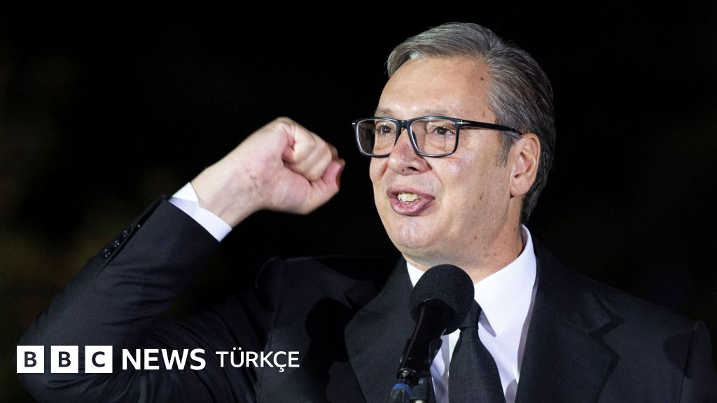 Sırbistan'da Cumhurbaşkanı Vucic istifa etti, erken seçimlerin önü açıldı