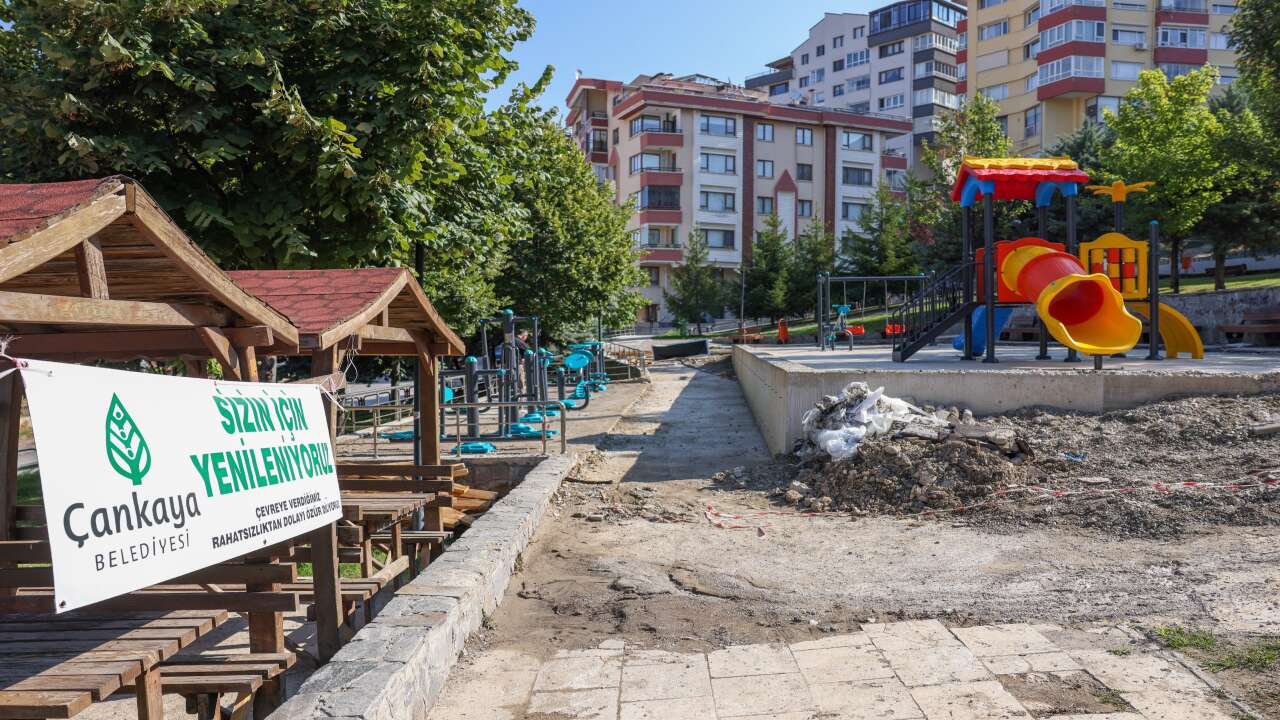 Çankaya’da 18 parkın spor alanları yenilendi