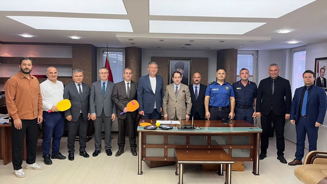 Tekkeköy'de kaymakamlık ve belediye pickleball projesi başlattı