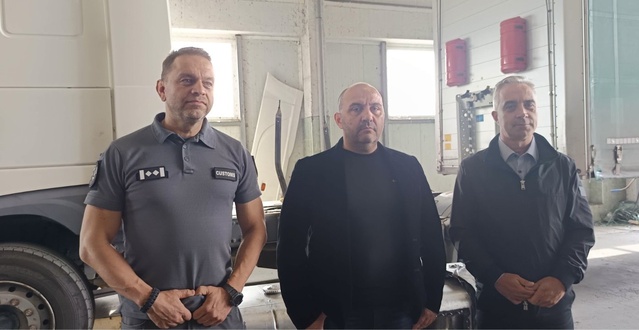 Türkiye'ye sokulmak istenen 20'şer kilo kokain ve esrar Bulgaristan'da ele geçirildi