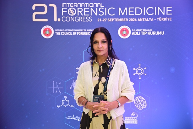 Antalya'da 21. Adli Tıp Günleri'nde yapay zekanın el yazısı analizi anlatıldı