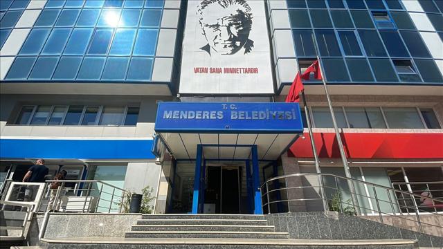 Menderes Belediyesine yönelik soruşturmada 7 şüpheli tutuklandı