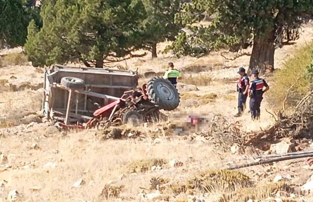 Mersin Mut'ta traktör kazasında ağır yaralanan sürücü öldü, can kaybı 2'ye çıktı
