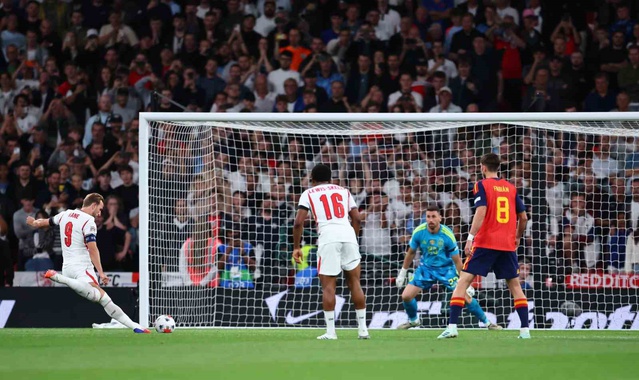 İspanya, Wembley'de geriye düştüğü Uluslar Ligi maçında İngiltere'yi 3-2 devirdi