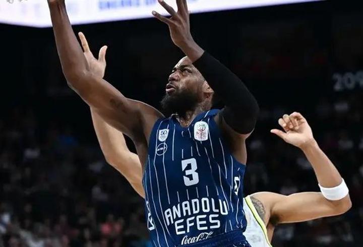 ANADOLU EFES REAL MADRİD CANLI İZLE| EuroLeague Anadolu Efes Real Madrid Maçı Hangi Kanalda, Saat Kaçta? İşte Canlı Maç Yayını