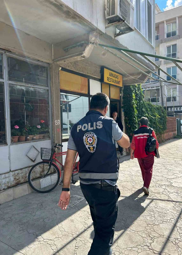 Tekirdağ Muratlı'da gıda denetiminde eksiklerini gidermeyen işletmelere ceza kesildi