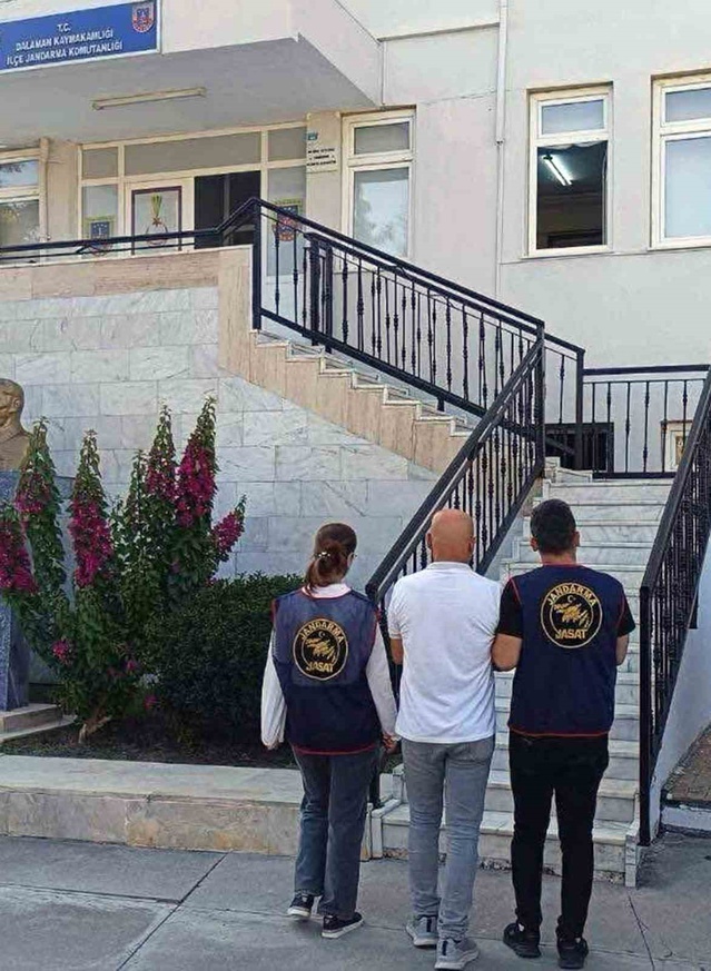 Muğla'da jandarmanın yakaladığı 96 aranan şahıstan 13'ü tutuklandı