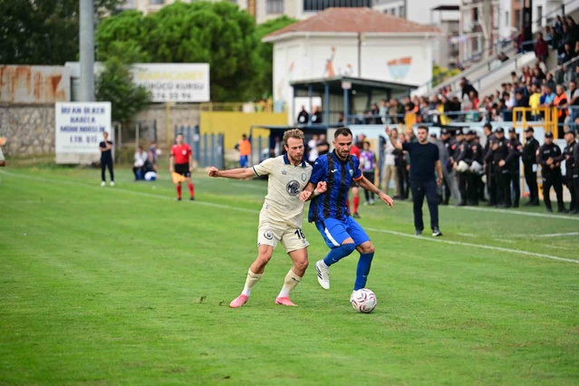 Karacabey Belediyespor, TFF 2. Lig Kırmızı Grup'ta Ankaragücü'ne 4-1 yenildi