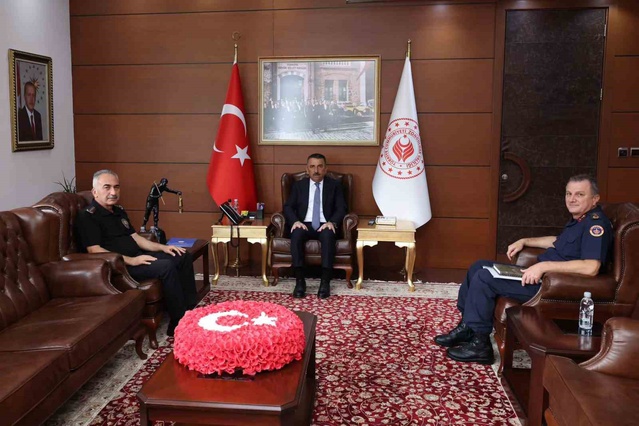 Zonguldak'ta asayiş ve güvenlik toplantısına jandarma ve emniyet katıldı.