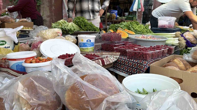 Bolu'da köylüler yüzde 100 doğal ürünlerini semt pazarında aracısız satıyor