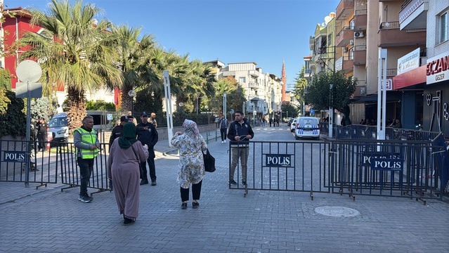 Manisa Turgutlu'da 10 şüpheli adliyeye sevk edildi, 3'ü ağır 11 öğrenci yaralandı