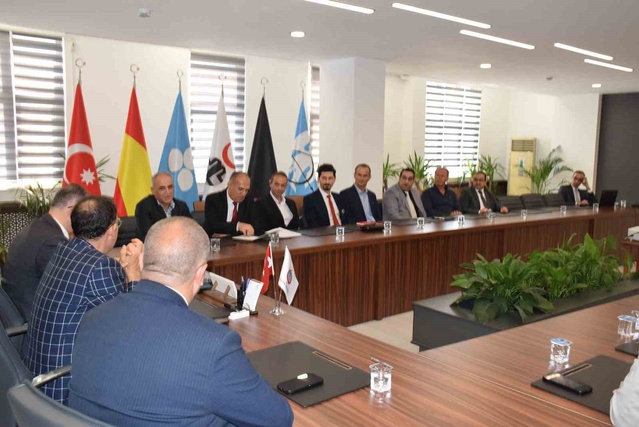 Yalova'nın turizm fuarlarında nasıl temsil edileceği sektör temsilcileriyle görüşüldü