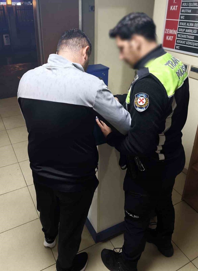 Pendik'te makas atan sürücüye 90 bin TL ceza, ehliyeti 60 gün geriye alındı