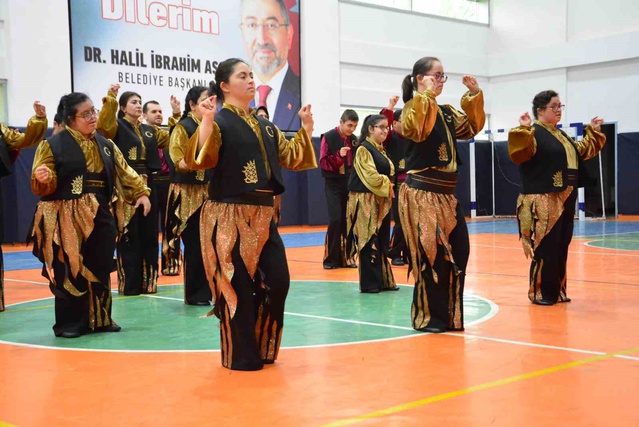 Çorum'da özel bireylerden halk oyunları ekibi, Şanlıurfa'daki TEKNOFEST'te sahne alacak