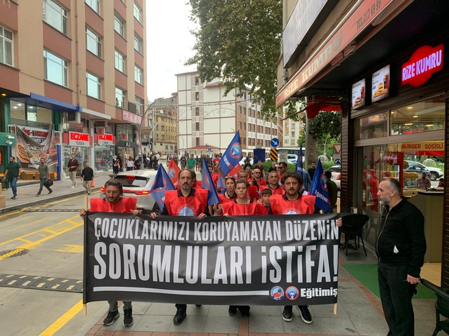 Eğitim-İş Rize, Turgutlu'da 11 öğrencinin yaralandığı saldırı sonrası istifa istedi
