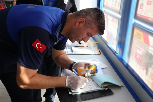 Babaeski'de zabıta denetiminde 6 markete 22 bin 230 lira ceza kesildi
