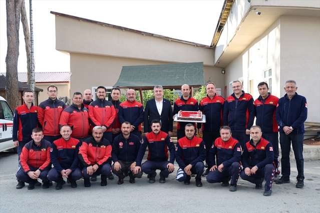Bolu Gerede'de Belediye Başkanı Allar, itfaiye personelinin İtfaiye Haftası'nı kutladı