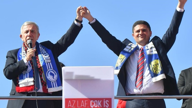 Mansur Yavaş'ın ardından Şereflikoçhisar Belediye Başkanı Koçak CHP'den istifa etti.