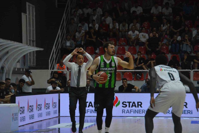 Orhun Ene, Denizli'yi 85-81 yenen Petkimspor'da kaliteyi yükselteceklerini söyledi