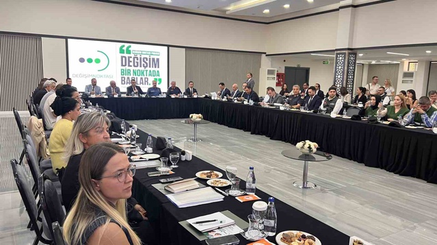 Mersin Valisi Toros, 15 paydaşlı Değişim Noktası Projesi'ni 3 mahallede başlattı