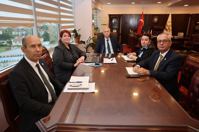 Üç ciltlik Edirne Kitabı'nın değerlendirme toplantısı Trakya Üniversitesi'nde yapıldı
