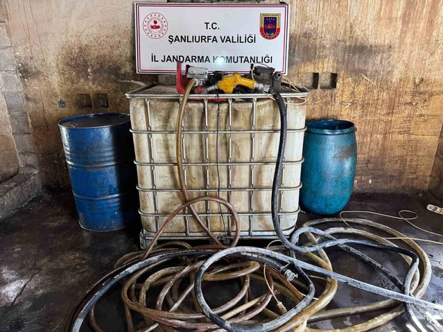 Şanlıurfa Viranşehir'de 1250 litre kaçak akaryakıt ele geçirildi, 2 kişi gözaltına alındı