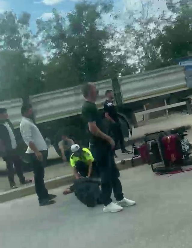 Adıyaman'da motosiklet ile otomobil çarpıştı, 1 kişi yaralanarak hastaneye kaldırıldı