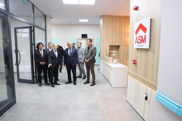 Vali Makas, Düzce Beyciler'de 4 hekimli sağlık merkezini inceledi