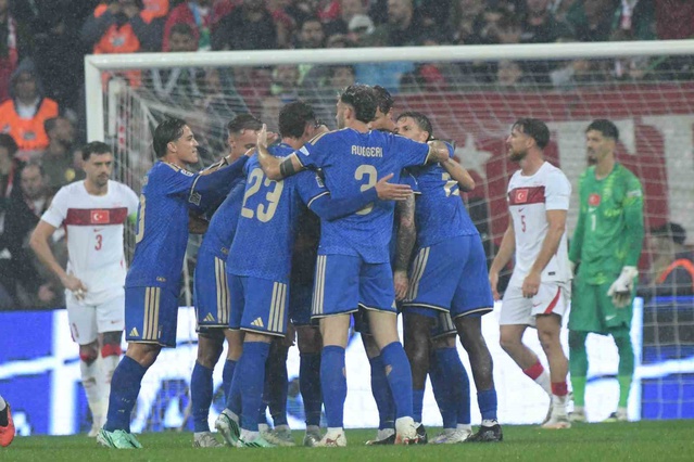 A Milli Futbol Takımı, İtalya karşısında 4-1 kaybederek grupta 2'de 0 yaptı