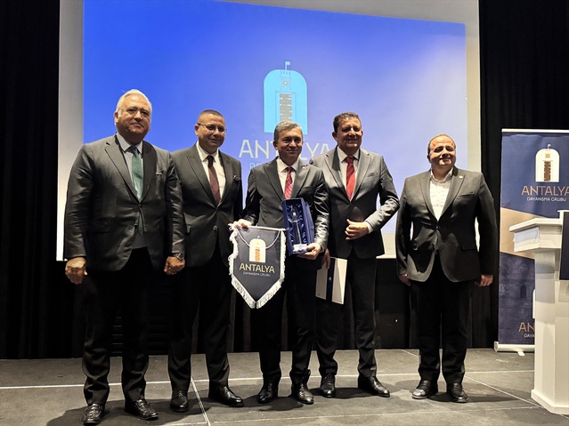 Antalya Valisi Şahin, COP31'in kent turizmini 2027 sonrası dönüştüreceğini söyledi.