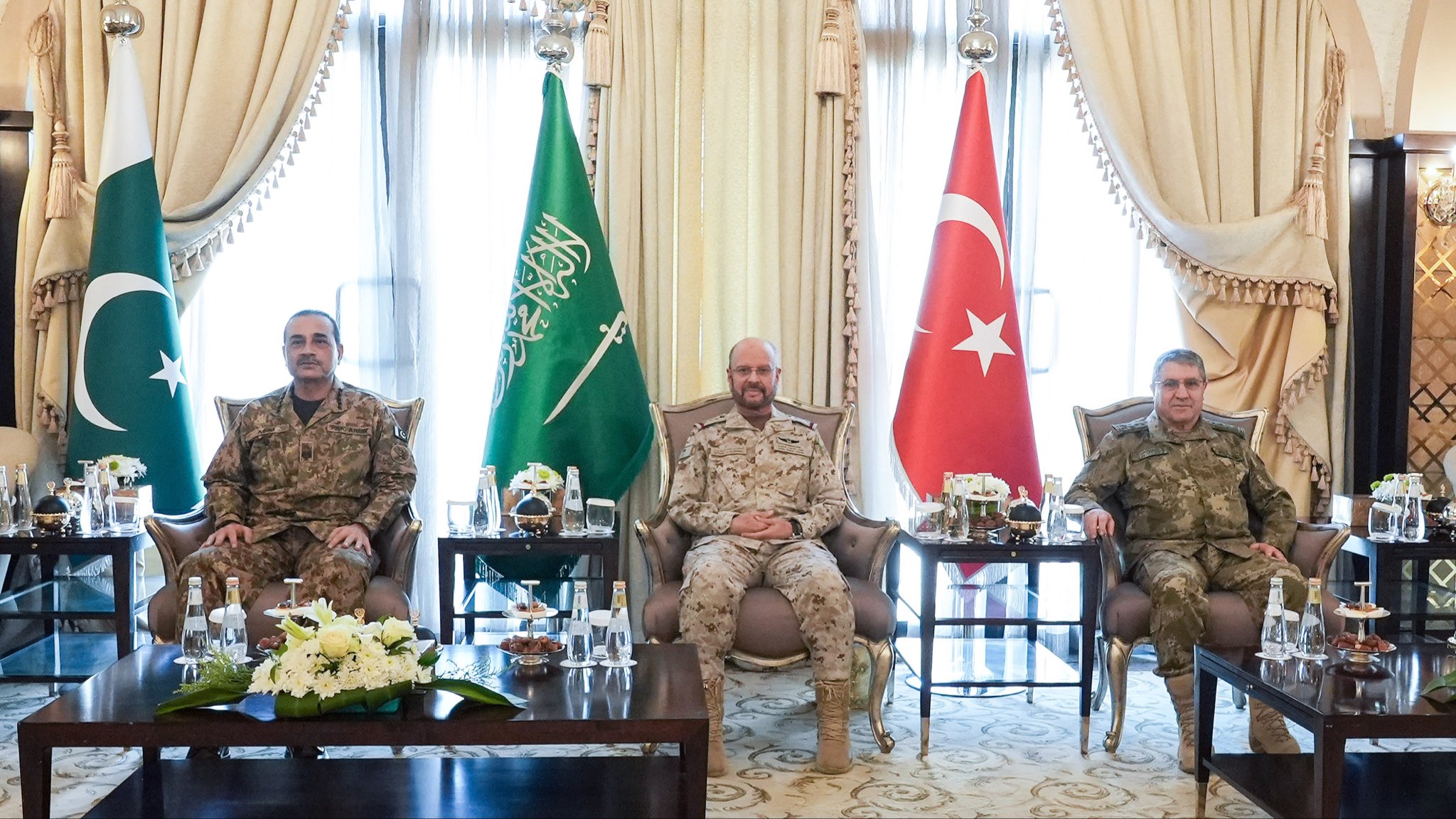 Mekke Savunma Anlaşması devrede. Genelkurmay Başkanı Bayraktaroğlu Riyad'da