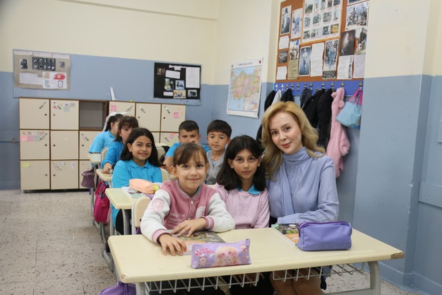 Zonguldak Gökçebey Kaymakamı Şıktaş, Atatürk İlkokulu'nda öğrencilerle buluştu