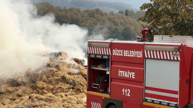 Düzce'de besi çiftliğinin samanlığındaki yangın diğer yapılara sıçramadan söndürüldü