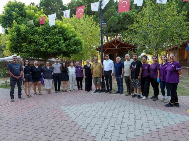 Mersin Tarsus'ta kaya resimleri ve taş aletler OTTA ekibi tarafından inceleniyor