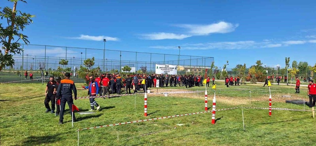 ELBAK, Van'daki AFAD akreditasyon kampına katıldı, 23 ilden 53 ekip yer aldı