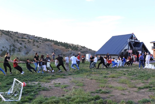 Erzincan'da aileler Ergan Dağı'nda 2 günlük dijital detoks kampında buluştu