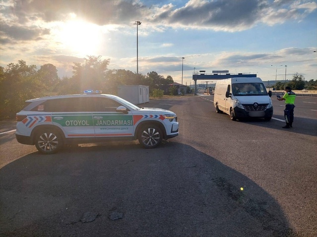 Sakarya'da belgesiz midyeye 56 bin 666, küçükbaş hayvana 173 bin 200 TL ceza kesildi